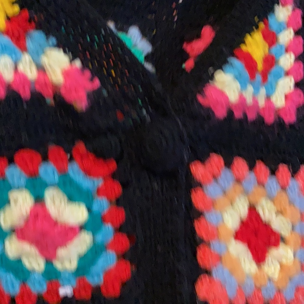Cute vest - Picture 3 of 4